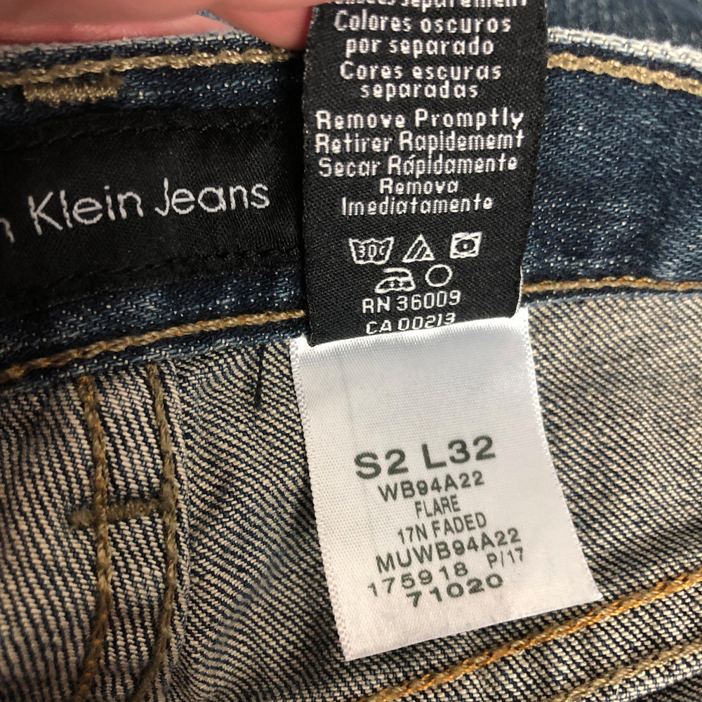 Calvin Klein WB94A22 Flare Jeans W - Picture 7 of 7